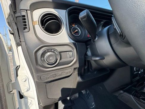 Used 2024 Jeep Wrangler Unlimited Sport AWD/4WD image 25