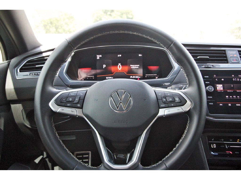 Used 2023 Volkswagen Tiguan SE R-Line FWD image 15