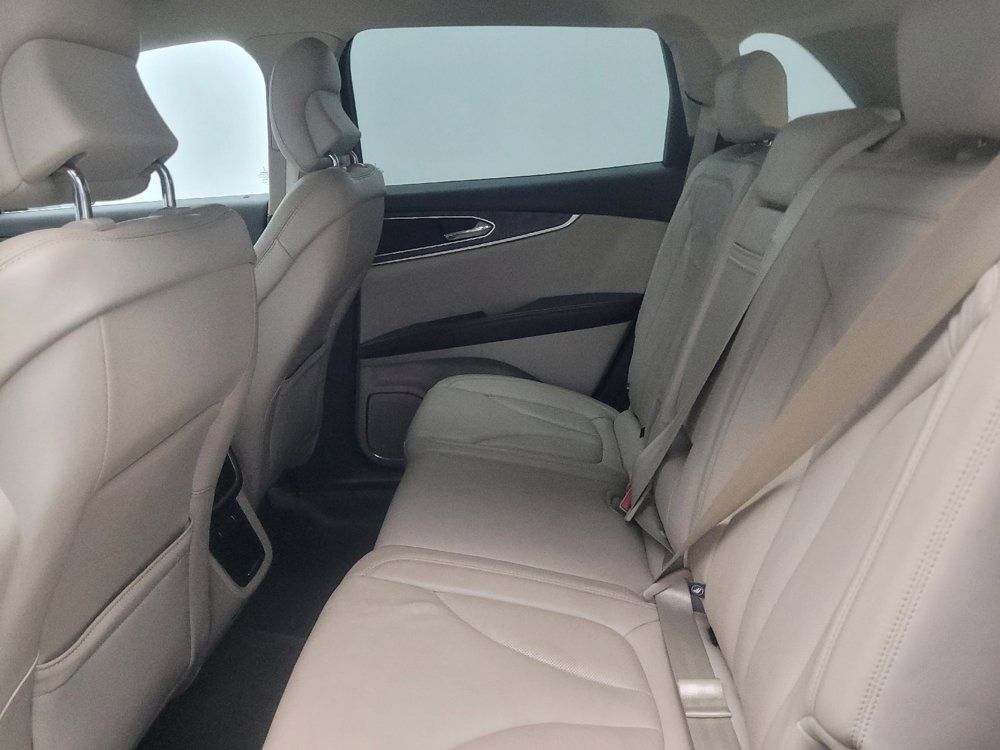 Used 2016 Lincoln MKX Select w/ Select Plus Package FWD image 18