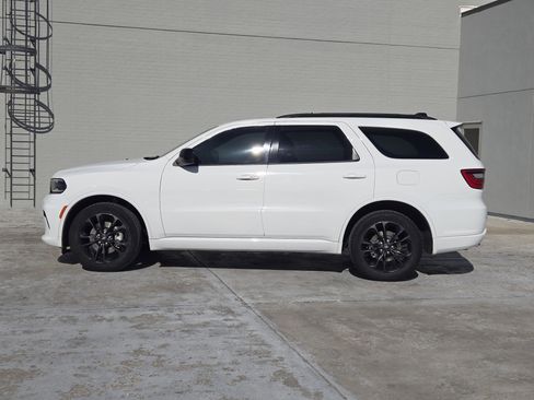 Used 2023 Dodge Durango SXT w/ SXT Blacktop Group image 5