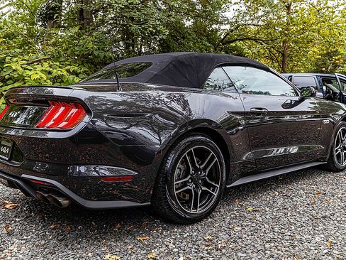 Used 2022 Ford Mustang GT Premium image 8