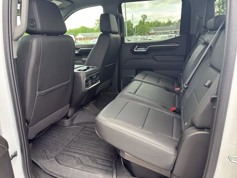 Used 2024 GMC Sierra 1500 SLT w/ SLT Premium Plus Package AWD/4WD image 7