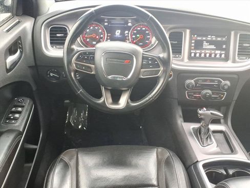 Used 2020 Dodge Charger SXT w/ Leather Interior Group RWD image 3