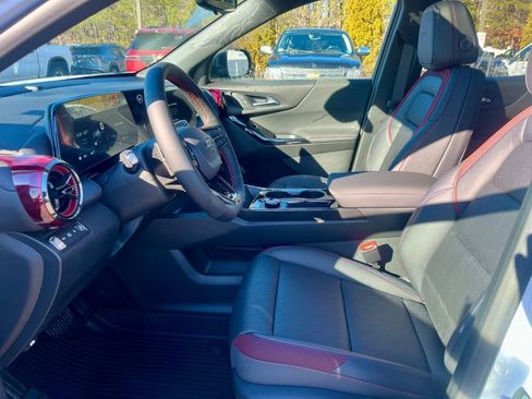 New 2026 Chevrolet Equinox RS w/ Convenience Package III AWD/4WD image 11