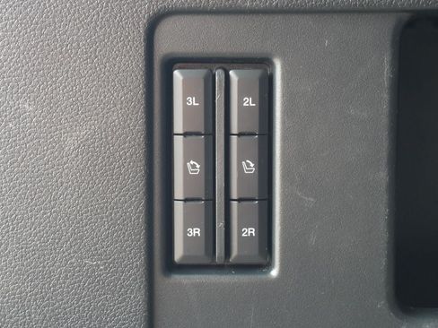 Used 2021 Ford Expedition XLT AWD/4WD image 17