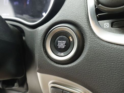 Used 2019 Dodge Durango SXT AWD/4WD image 31