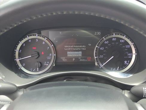 Certified 2024 Toyota Highlander XLE FWD image 19