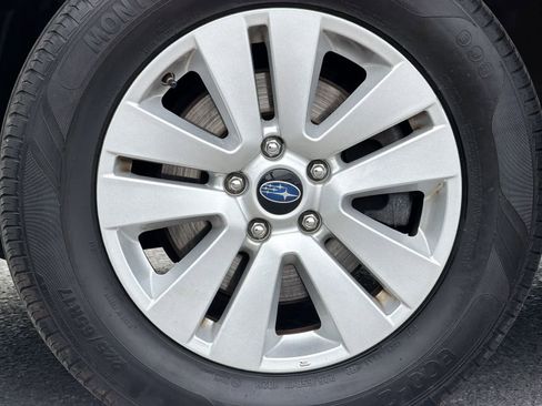 Used 2018 Subaru Outback 2.5i Premium AWD/4WD image 14