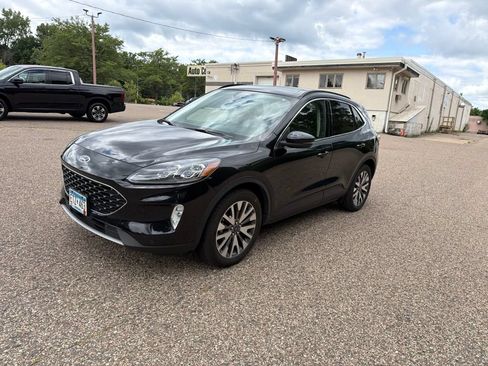 Used 2020 Ford Escape Titanium AWD/4WD image 4