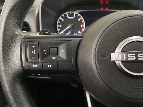Used 2024 Nissan Rogue SV image 20