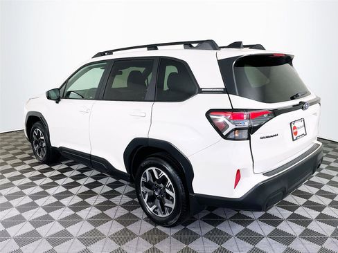 Used 2026 Subaru Forester Premium AWD/4WD image 7