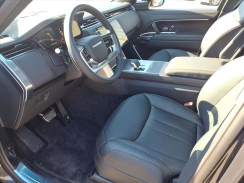 New 2026 Land Rover Range Rover Long Wheelbase SE image 17