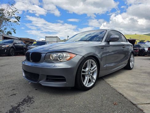 Used 2011 BMW 135i Coupe w/ Premium Pkg image 3