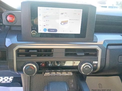 Used 2024 Toyota Tacoma TRD Sport image 21