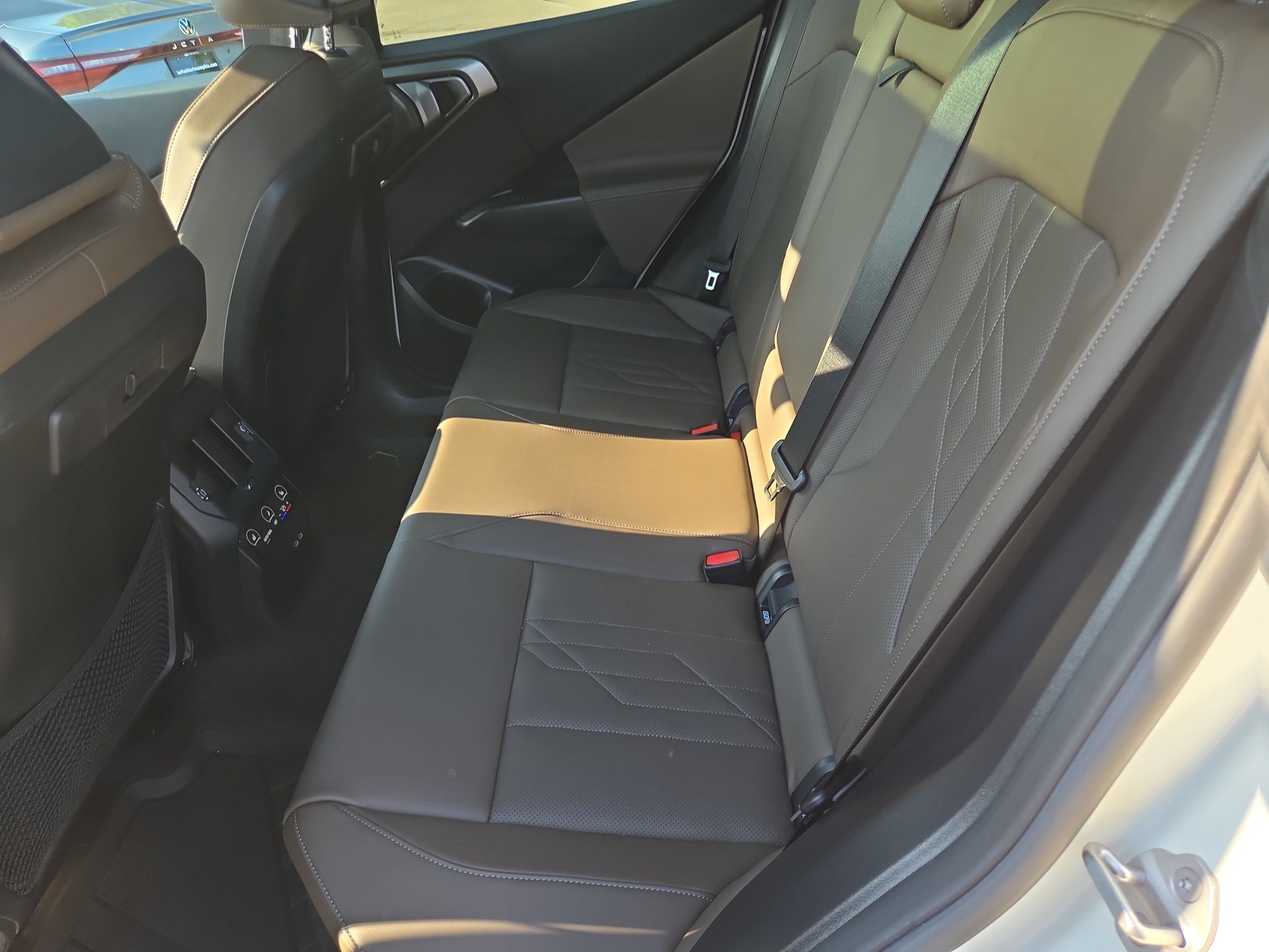 Used 2026 BMW X3 xDrive30i w/ Premium Package AWD/4WD image 7