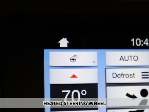 Used 2018 Ford Explorer XLT w/ Equipment Group 202A AWD/4WD image 7