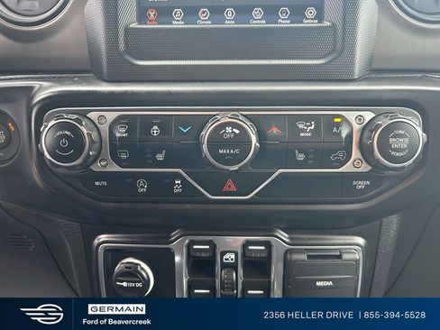 Used 2022 Jeep Wrangler Unlimited Sport AWD/4WD image 17