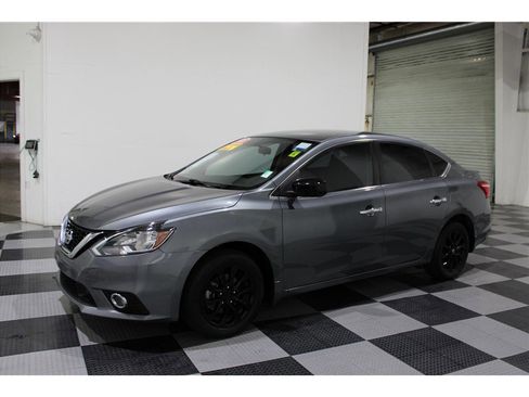 Used 2018 Nissan Sentra S w/ S Midnight Style Package image 7
