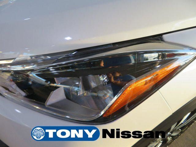 Used 2018 Nissan Kicks SV FWD image 16