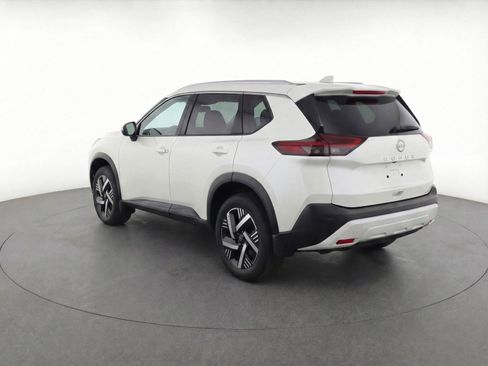 Used 2025 Nissan Kicks SV FWD image 6