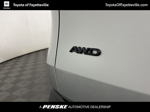 Used 2024 Toyota Grand Highlander Limited image 14