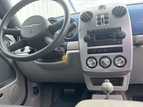 Used 2006 Chrysler PT Cruiser Touring FWD image 9
