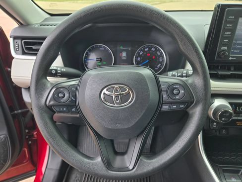 Used 2022 Toyota RAV4 XLE w/ Convenience Package AWD/4WD image 11