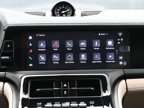 Certified 2025 Porsche Panamera RWD image 22