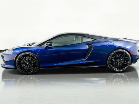 Used 2023 McLaren GT image 16