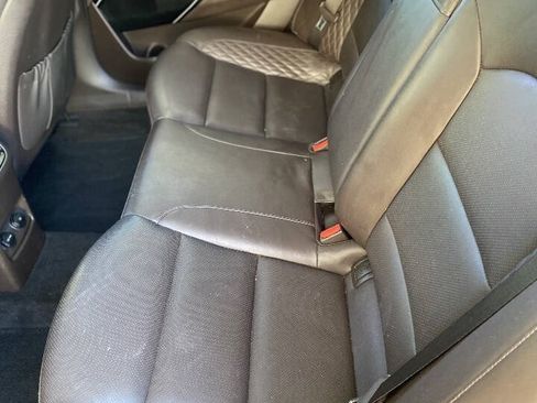 Used 2017 Kia Cadenza Limited FWD image 18