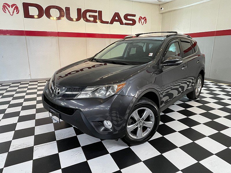 Used 2015 Toyota RAV4 XLE AWD/4WD image 1