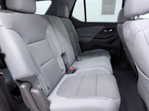 Used 2021 Chevrolet Traverse LT FWD image 22