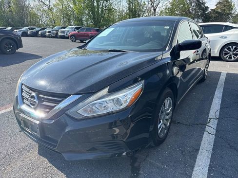Used 2016 Nissan Altima 2.5 S w/ Power Driver Seat Package image 2