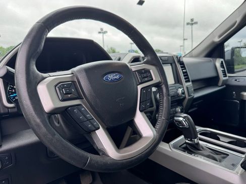 Used 2018 Ford F150 Lariat w/ Equipment Group 502A Luxury AWD/4WD image 9