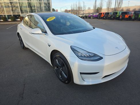Used 2019 Tesla Model 3 Standard Range image 7