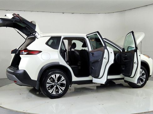 Certified 2023 Nissan Rogue SV image 12