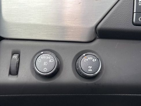 Used 2017 GMC Yukon XL SLT w/ Open Road Package image 13