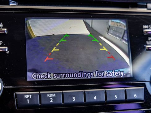Used 2017 Nissan Rogue S FWD image 16