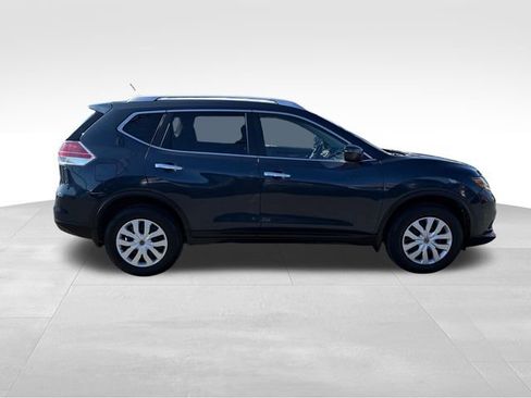 Used 2016 Nissan Rogue S w/ Appearance Package image 11