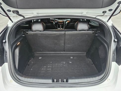 Used 2020 Hyundai Veloster Turbo image 16