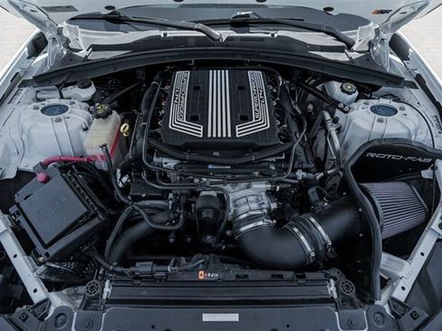 Used 2021 Chevrolet Camaro ZL1 RWD image 16