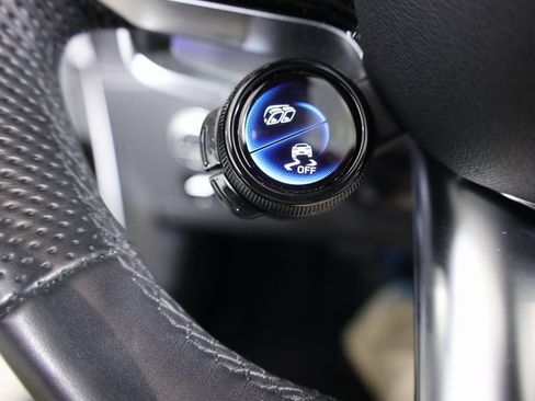 Used 2023 Mercedes-Benz SL 55 AMG 4MATIC image 36