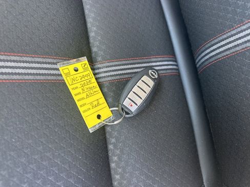 Used 2025 Nissan Altima 2.5 SR image 33