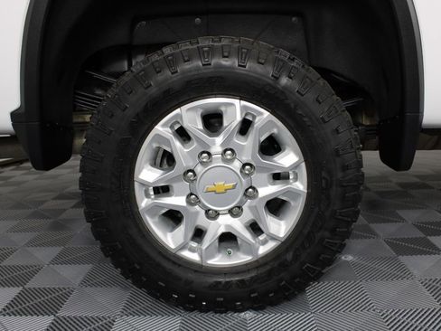 Used 2024 Chevrolet Silverado 3500 LT w/ Convenience Package AWD/4WD image 12