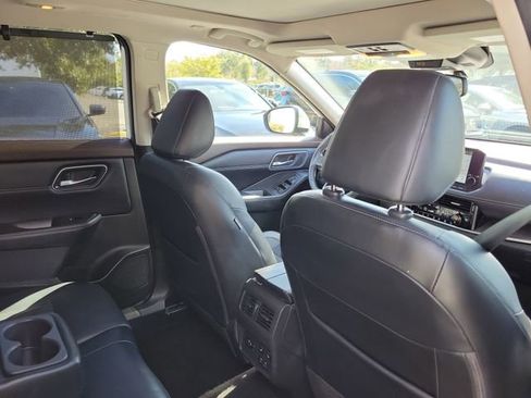 Used 2023 Nissan Rogue Platinum w/ Platinum Premium Package image 31