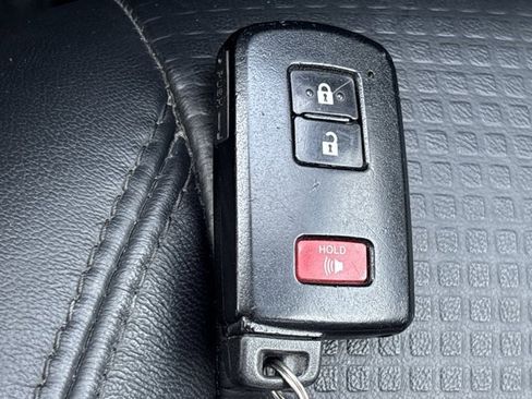 Used 2023 Toyota Tacoma Limited image 45