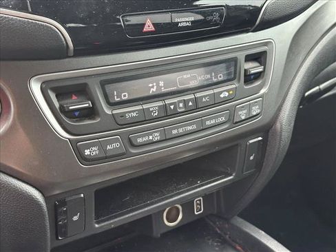 Used 2022 Honda Pilot Sport image 23