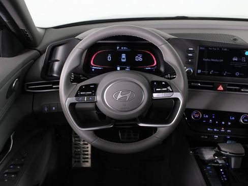 Used 2026 Hyundai Elantra Sport FWD image 21