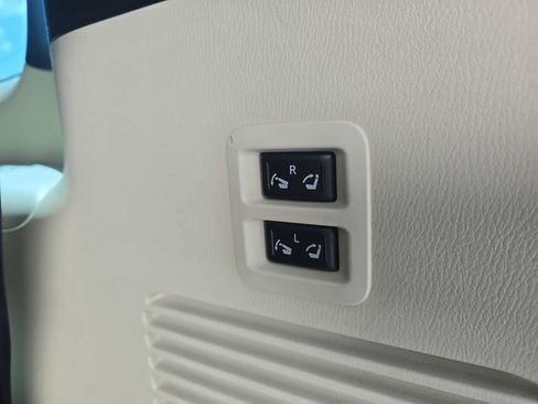 Used 2023 INFINITI QX80 Sensory w/ All-Season Package RWD image 27