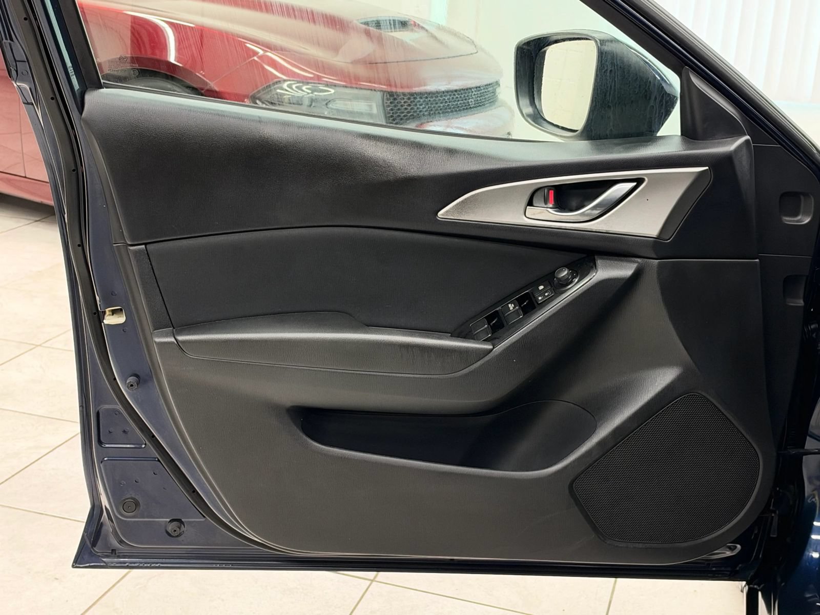 Used 2017 MAZDA MAZDA3 Sport FWD image 16
